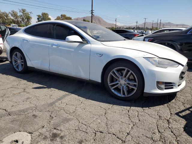 5YJSA1CG1DFP26820 - 2013 TESLA MODEL S أبيض صورة 4