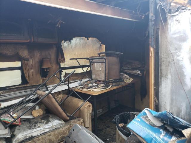 4YDT30F238M730127 - 2008 KQFP MONTANA 白色 照片 8