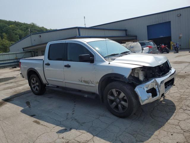 1N6AA0EC7FN511346 - 2015 NISSAN TITAN S 银色 照片 4