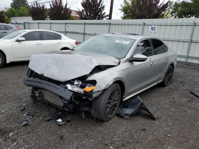 2012 VOLKSWAGEN PASSAT SE, 