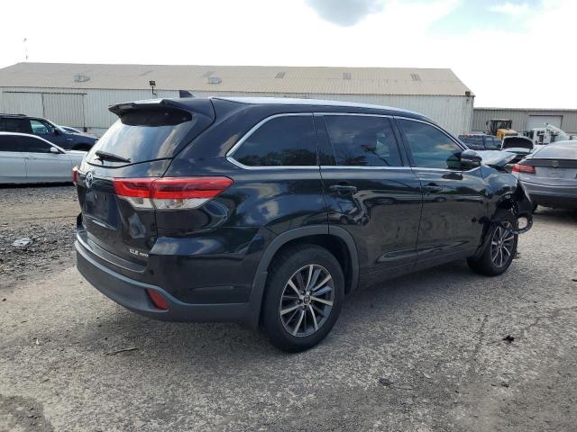 5TDJZRFH1JS907057 - 2018 TOYOTA HIGHLANDER SE Қара фото 3