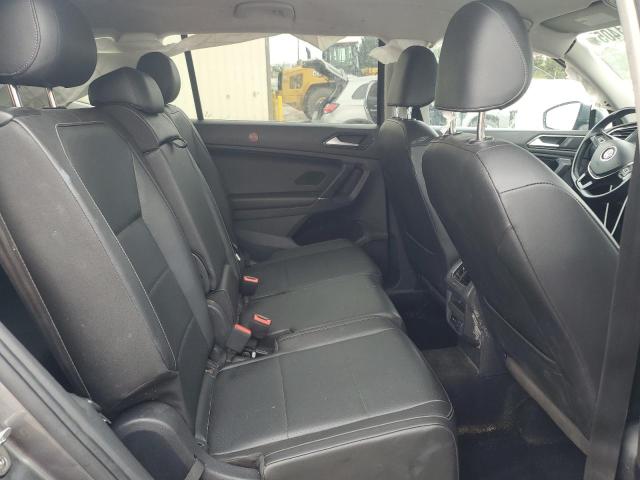3VV2B7AX6JM066365 - 2018 VOLKSWAGEN TIGUAN SE GRAY photo 11