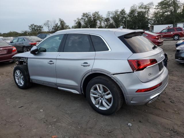 WA1GAAFY5N2103760 - 2022 AUDI Q5 PREMIUM 45 SILVER photo 2