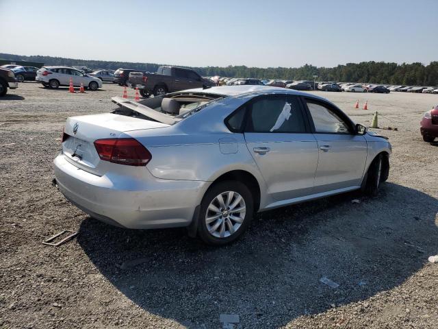 1VWAS7A32FC029536 - 2015 VOLKSWAGEN PASSAT S SILVER photo 3