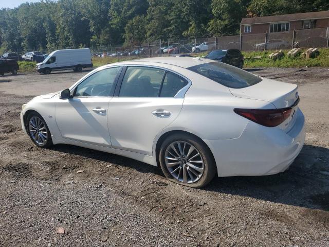 JN1EV7AR8JM611100 - 2018 INFINITI Q50 LUXE WHITE photo 2