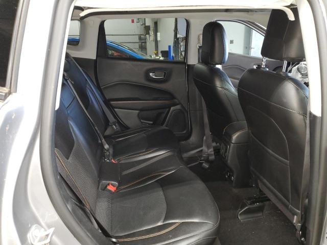 3C4NJDCB3JT456151 - 2018 JEEP COMPASS LIMITED فضي صورة 11