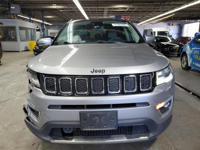 3C4NJDCB3JT456151 - 2018 JEEP COMPASS LIMITED فضي صورة 5