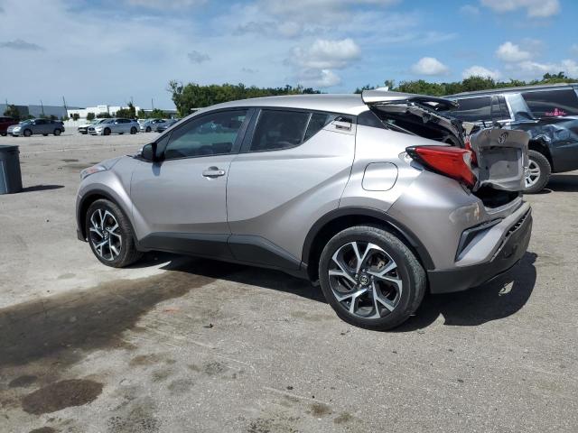 NMTKHMBXXKR078674 - 2019 TOYOTA C-HR XLE ვერცხლისფერი ფოტო 2