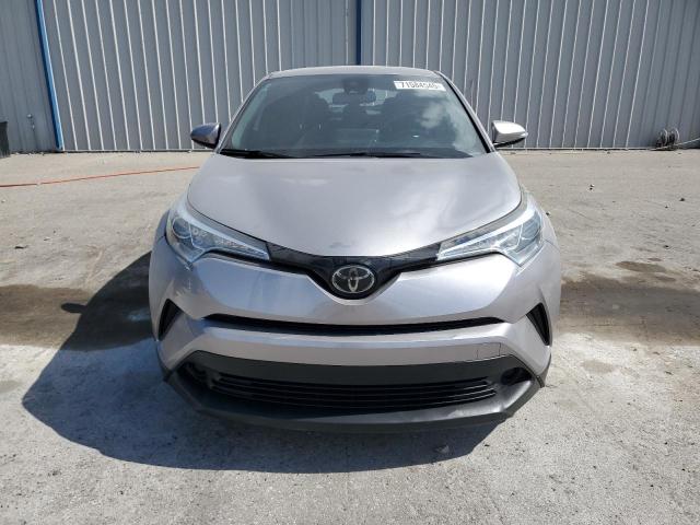 NMTKHMBXXKR078674 - 2019 TOYOTA C-HR XLE ვერცხლისფერი ფოტო 5