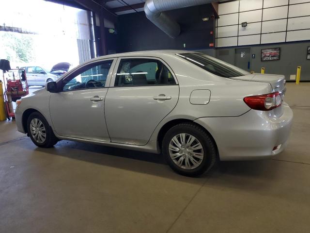 2T1BU4EE5DC958572 - 2013 TOYOTA COROLLA BASE SILVER photo 2