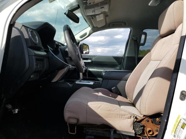 5TFRM5F11EX073210 - 2014 TOYOTA TUNDRA DOUBLE CAB SR/SR5 WHITE photo 7