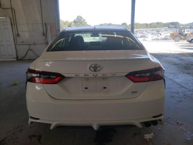 4T1G11AK4PU779774 - 2023 TOYOTA CAMRY SE NIGHT SHADE WHITE photo 6
