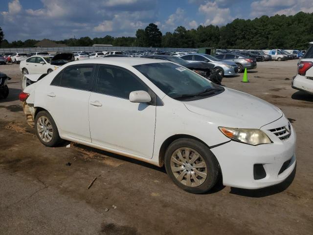 JTDBU4EE6DJ115372 - 2013 TOYOTA COROLLA BASE WHITE photo 4