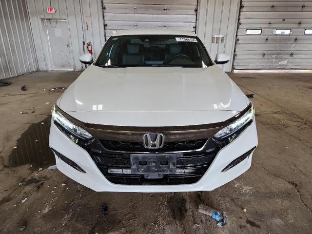 1HGCV1F38JA196000 - 2018 HONDA ACCORD SPORT WHITE photo 5