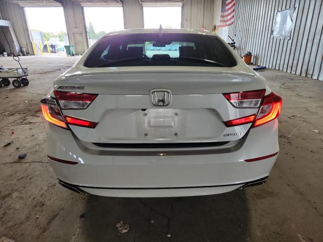 1HGCV1F38JA196000 - 2018 HONDA ACCORD SPORT WHITE photo 6