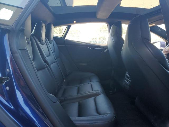 5YJSA1E44JF268625 - 2018 TESLA MODEL S ლურჯი ფოტო 10