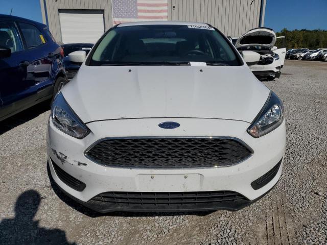 1FADP3K21JL330569 - 2018 FORD FOCUS SE WHITE photo 5