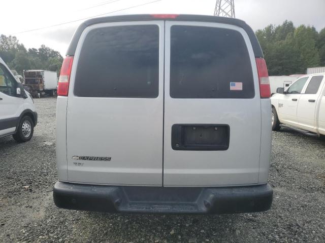 1GCWGAFF5H1284707 - 2017 CHEVROLET EXPRESS G2 SILVER photo 6