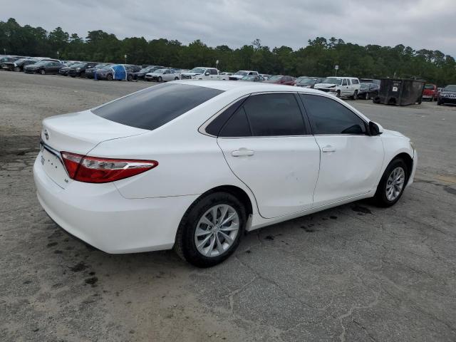 4T1BF1FKXHU279320 - 2017 TOYOTA CAMRY LE WHITE photo 3