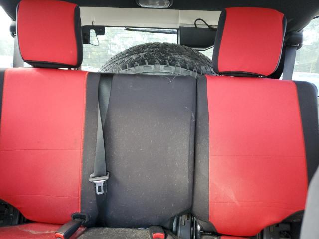 1C4BJWEG6HL552563 - 2017 JEEP WRANGLER U SAHARA WHITE photo 10