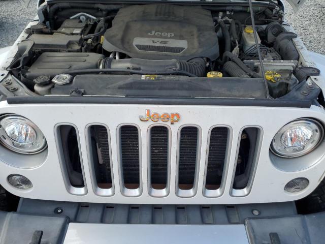 1C4BJWEG6HL552563 - 2017 JEEP WRANGLER U SAHARA WHITE photo 12