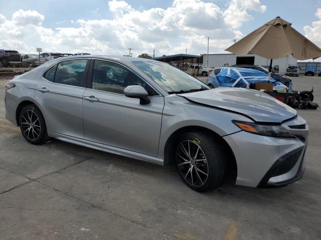 4T1G11AK8PU729556 - 2023 TOYOTA CAMRY SE NIGHT SHADE SILVER photo 4