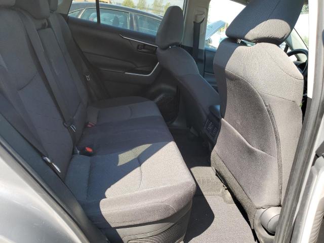 2T3BWRFV1NW142844 - 2022 TOYOTA RAV4 LE SILVER photo 11