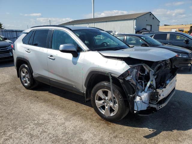 2T3BWRFV1NW142844 - 2022 TOYOTA RAV4 LE SILVER photo 4