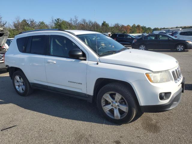 1J4NT1FB4BD253162 - 2011 JEEP COMPASS SPORT Weiß Foto 4