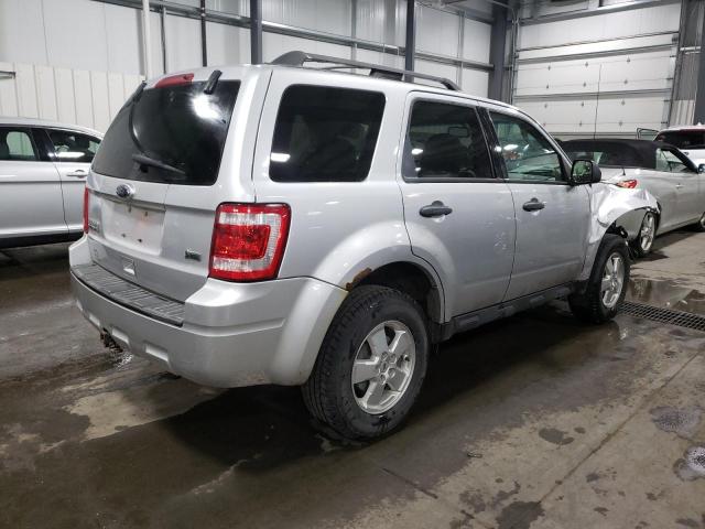 1FMCU9DGXBKA44216 - 2011 FORD ESCAPE XLT SILVER photo 3