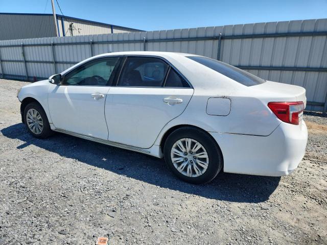 4T1BF1FK5CU151320 - 2012 TOYOTA CAMRY BASE WHITE photo 2