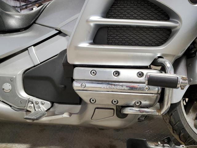 JH2SC68H4FK300254 - 2015 HONDA GL1800 SILVER photo 7