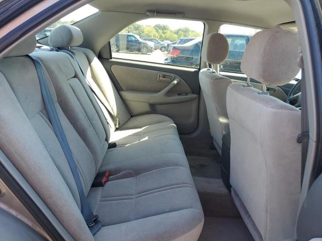 4T1BG22K2YU649586 - 2000 TOYOTA CAMRY CE SILVER photo 10