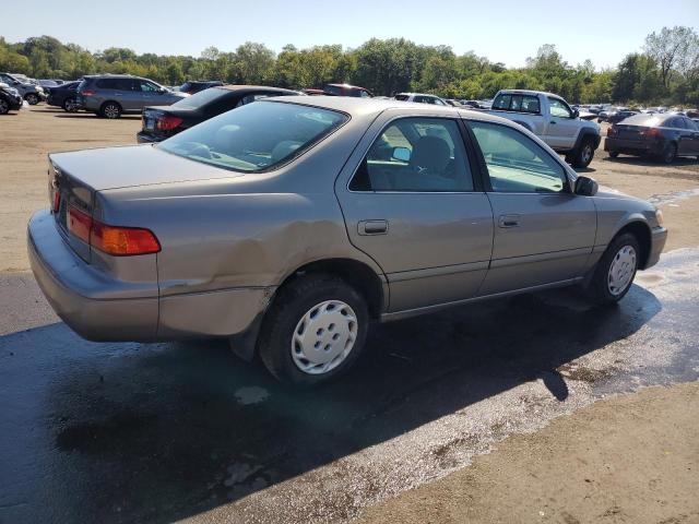 4T1BG22K2YU649586 - 2000 TOYOTA CAMRY CE SILVER photo 3