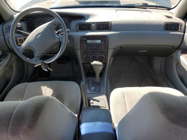 4T1BG22K2YU649586 - 2000 TOYOTA CAMRY CE SILVER photo 8