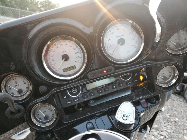 1HD1KB415AB671438 - 2010 HARLEY-DAVIDSON FLHX BLACK photo 7