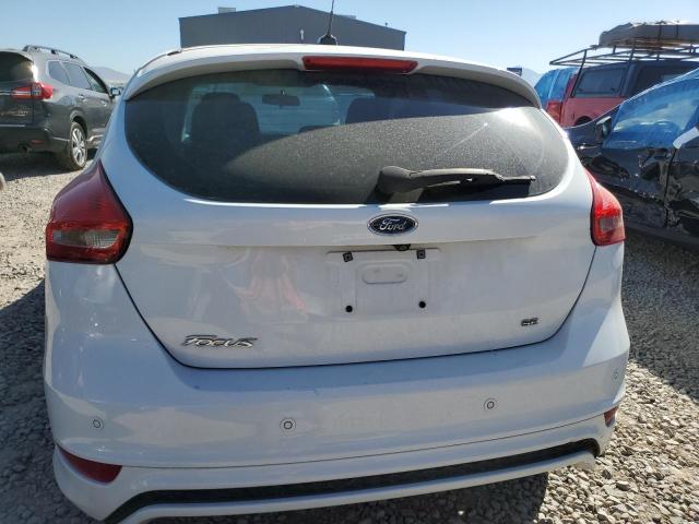 1FADP3K27FL348906 - 2015 FORD FOCUS SE WHITE photo 6