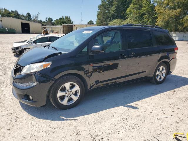 2013 TOYOTA SIENNA LE, 