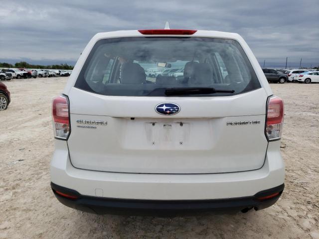 JF2SJAAC8JG416327 - 2018 SUBARU FORESTER 2.5I WHITE photo 6