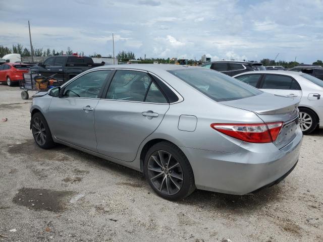 4T1BF1FKXFU905087 - 2015 TOYOTA CAMRY LE 银色 照片 2