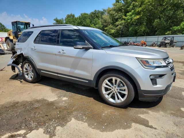 1FM5K7D87JGC69139 - 2018 FORD EXPLORER XLT Gümüş foto 4