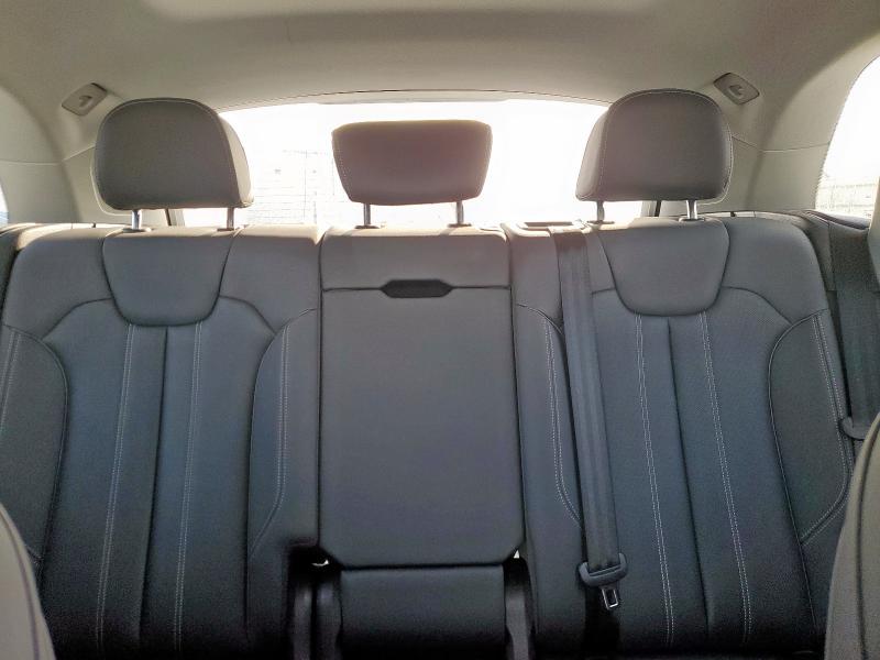 WA1CAAFY0M2010108 - 2021 AUDI Q5 PRESTIGE WHITE photo 10