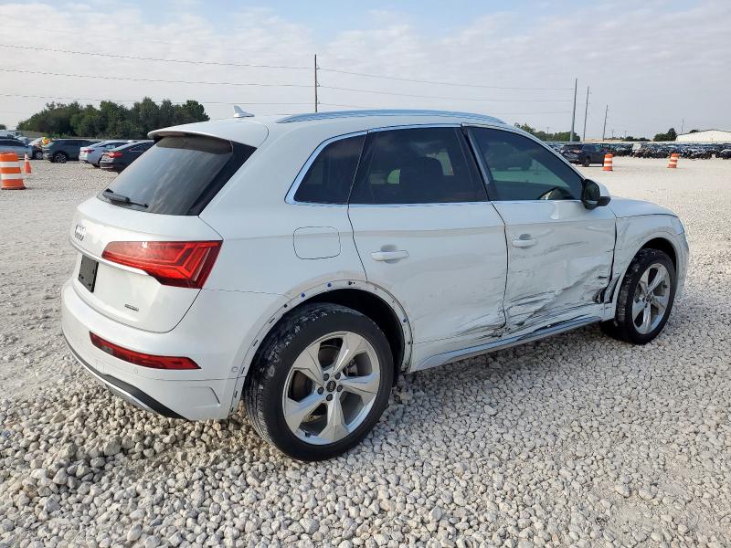 WA1CAAFY0M2010108 - 2021 AUDI Q5 PRESTIGE WHITE photo 3