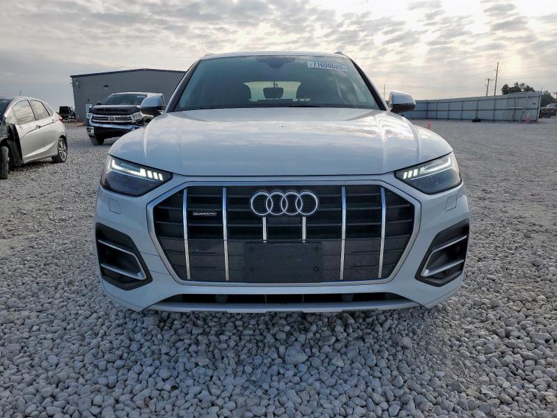 WA1CAAFY0M2010108 - 2021 AUDI Q5 PRESTIGE WHITE photo 5