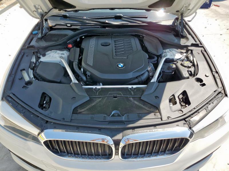 WBAJS1C04LCD37922 - 2020 BMW 540 I WHITE photo 11