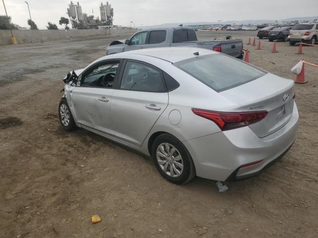 3KPC24A34JE015326 - 2018 HYUNDAI ACCENT SE SILVER photo 2