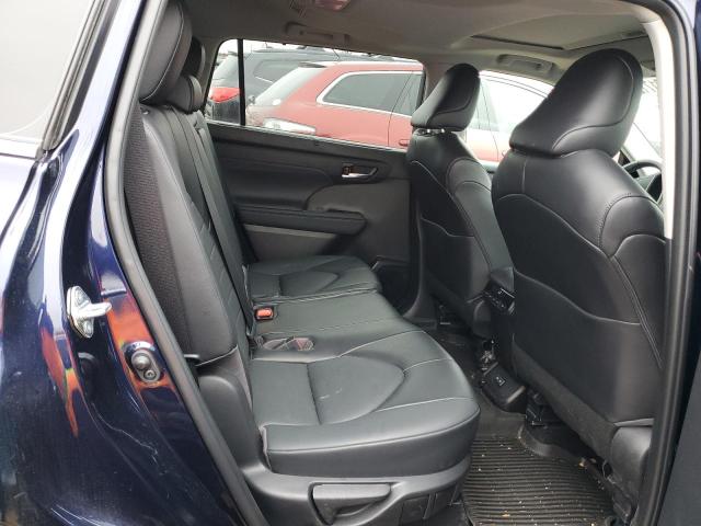 5TDGZRBH2NS584613 - 2022 TOYOTA HIGHLANDER XLE BLUE photo 11