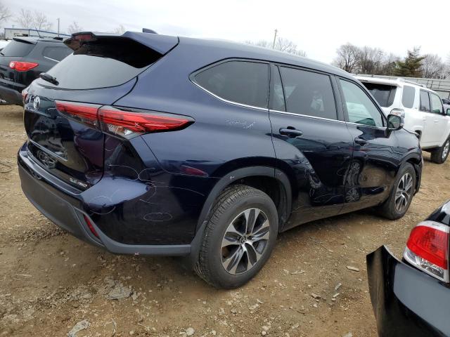 5TDGZRBH2NS584613 - 2022 TOYOTA HIGHLANDER XLE BLUE photo 3