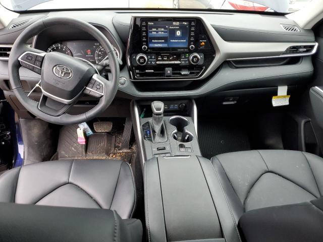 5TDGZRBH2NS584613 - 2022 TOYOTA HIGHLANDER XLE BLUE photo 8