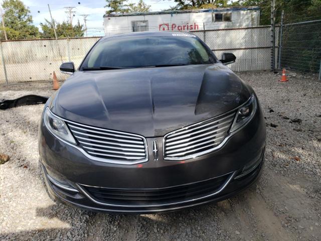 3LN6L2J9XGR604932 - 2016 LINCOLN MKZ CHARCOAL photo 5